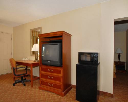 Imagen general del Hotel Quality Inn & Suites Hanes Mall. Foto 1