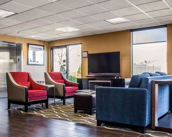 Imagen de los interiores del Hotel Quality Inn & Suites Nj State Capital Area. Foto 14