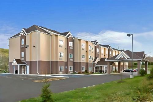 Imagen general del Hotel Quality Inn & Suites, North Strabane Township. Foto 2