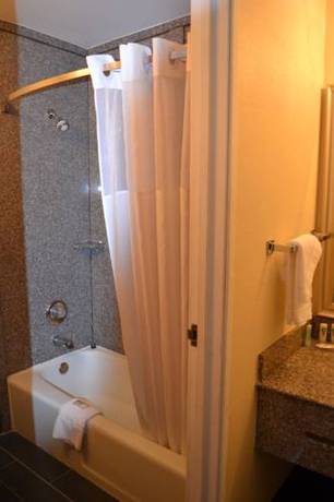 Imagen de la habitación del Hotel Quality Inn & Suites Pensacola Bayview. Foto 5