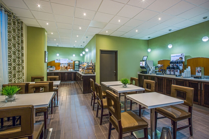 Imagen del bar/restaurante del Hotel Quality Inn & Suites Regina Downtown. Foto 3