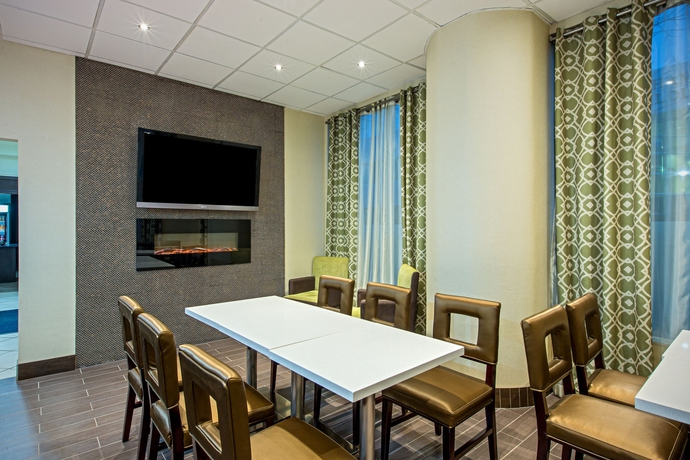 Imagen del bar/restaurante del Hotel Quality Inn & Suites Regina Downtown. Foto 5