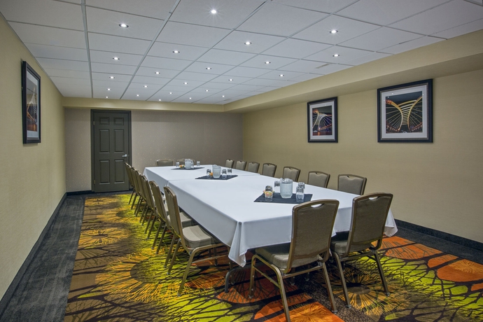 Imagen de los interiores del Hotel Quality Inn & Suites Regina Downtown. Foto 16