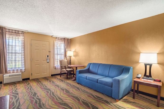 Imagen de la habitación del Hotel Quality Inn & Suites Santee I-95. Foto 12