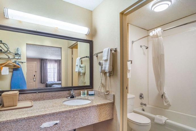 Imagen de la habitación del Hotel Quality Inn & Suites Santee I-95. Foto 14