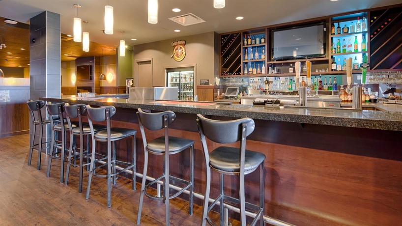 Imagen del bar/restaurante del Hotel Quality Inn & Suites Saskatoon. Foto 3