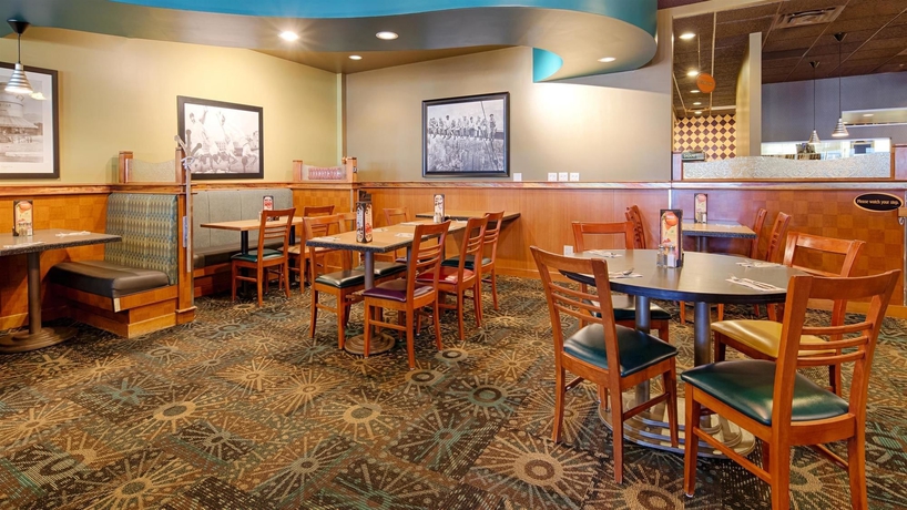 Imagen del bar/restaurante del Hotel Quality Inn & Suites Saskatoon. Foto 4