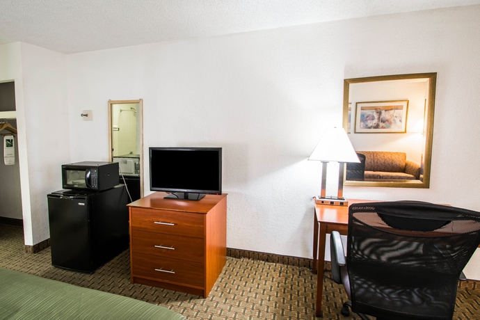 Imagen de la habitación del Hotel Quality Inn & Suites St. Petersburg - Clearwater Airport. Foto 10