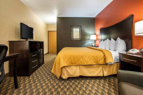 Imagen de la habitación del Hotel Quality Inn & Suites Starlite Village Conference C. Foto 4