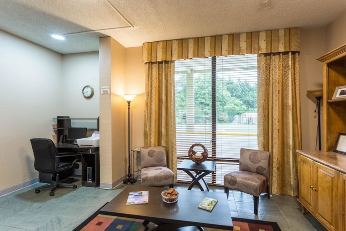 Imagen de los interiores del Hotel Quality Inn and Conference Center, Heber Springs. Foto 16