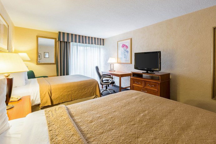 Imagen de la habitación del Hotel Quality Inn and Conference Center I-80 Grand Island. Foto 6