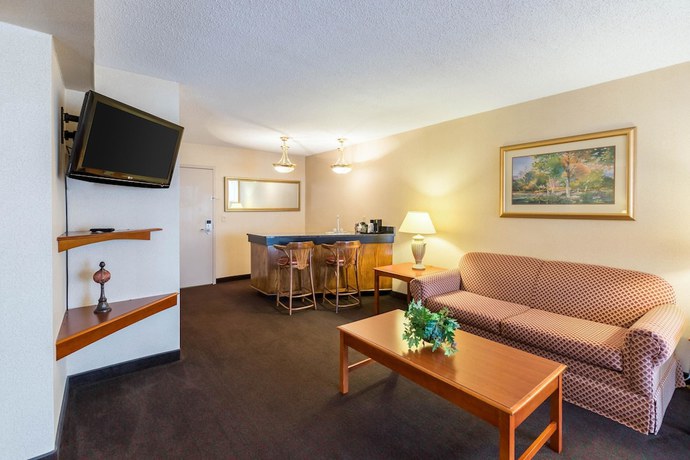 Imagen de la habitación del Hotel Quality Inn and Conference Center I-80 Grand Island. Foto 9