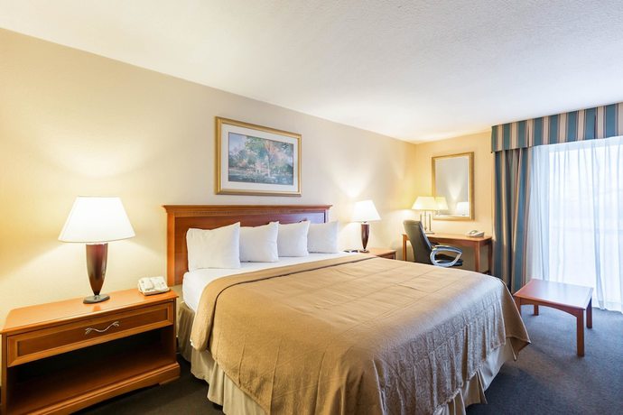 Imagen de la habitación del Hotel Quality Inn and Conference Center I-80 Grand Island. Foto 11
