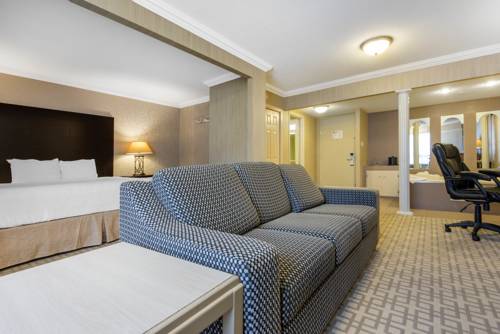 Imagen de la habitación del Hotel Quality Inn and Conference Centre, Midland. Foto 2