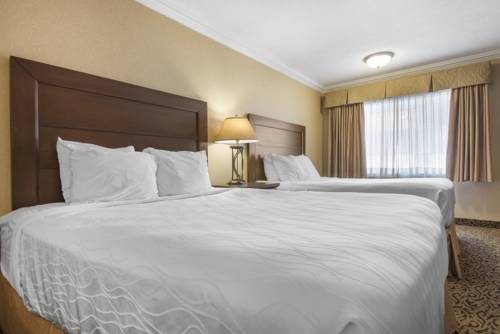 Imagen de la habitación del Hotel Quality Inn and Conference Centre, Midland. Foto 9