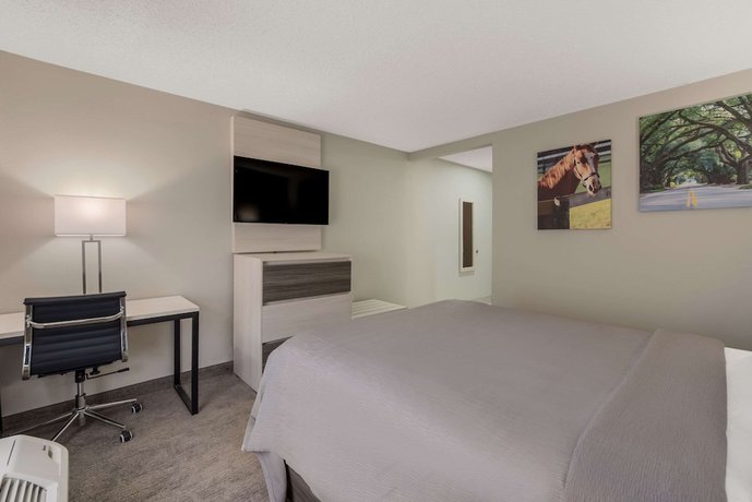 Imagen de la habitación del Hotel Quality Inn and Suites, Aiken. Foto 12