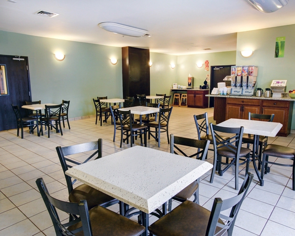 Imagen del bar/restaurante del Hotel Quality Inn and Suites Airport, Austin. Foto 4