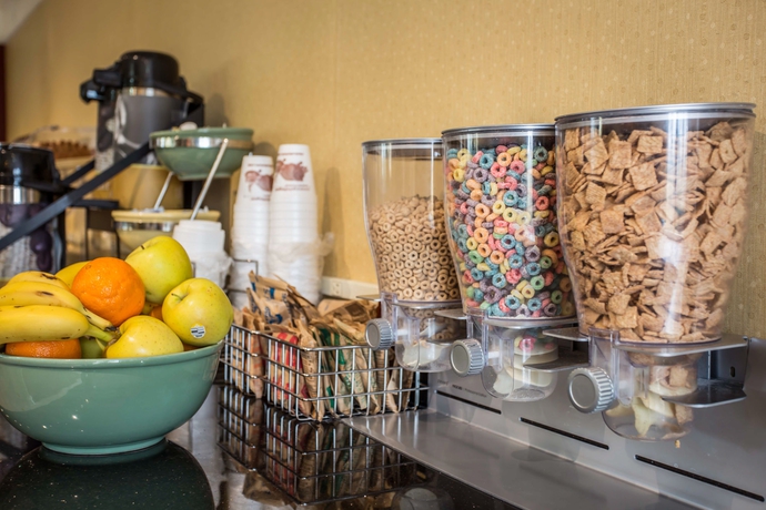Imagen del bar/restaurante del Hotel Quality Inn and Suites Airport, Charlotte. Foto 4