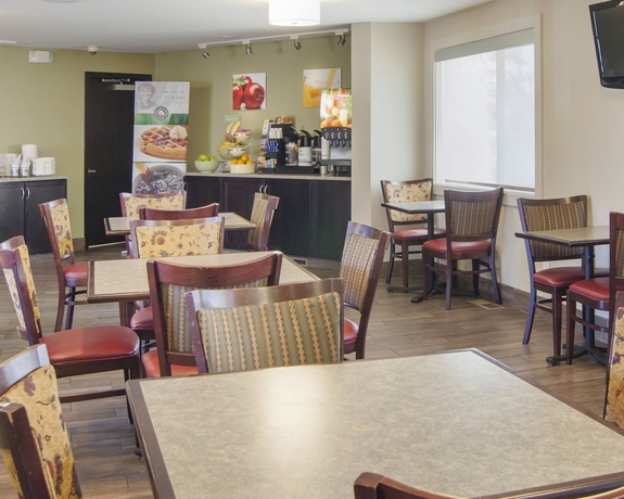 Imagen del bar/restaurante del Hotel Quality Inn and Suites Airport, Portland. Foto 3