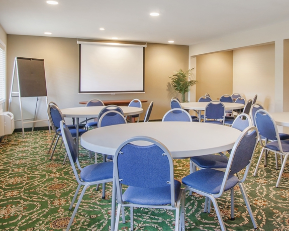 Imagen de los interiores del Hotel Quality Inn and Suites Airport, Portland. Foto 15