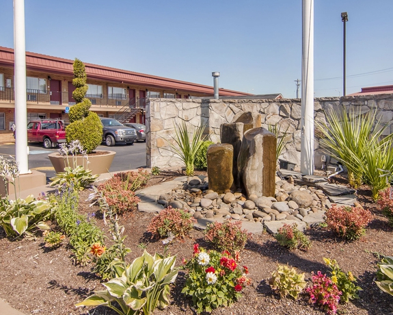 Imagen de los exteriores del Hotel Quality Inn and Suites Airport, Portland. Foto 10