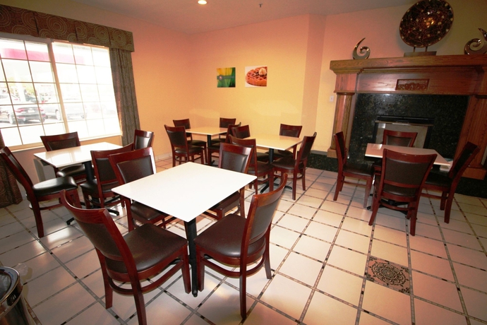 Imagen del bar/restaurante del Hotel Quality Inn and Suites Airport West. Foto 6