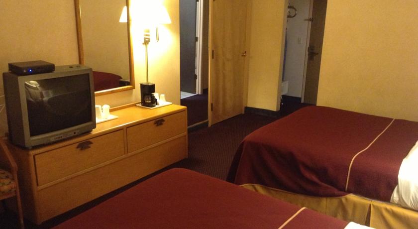 Imagen de la habitación del Hotel Quality Inn and Suites Albuquerque North Near Balloon Fiesta Park. Foto 8