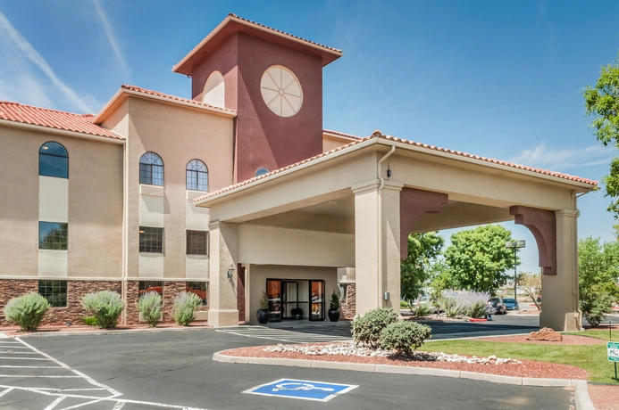 Imagen de los exteriores del Hotel Quality Inn and Suites Albuquerque West. Foto 9