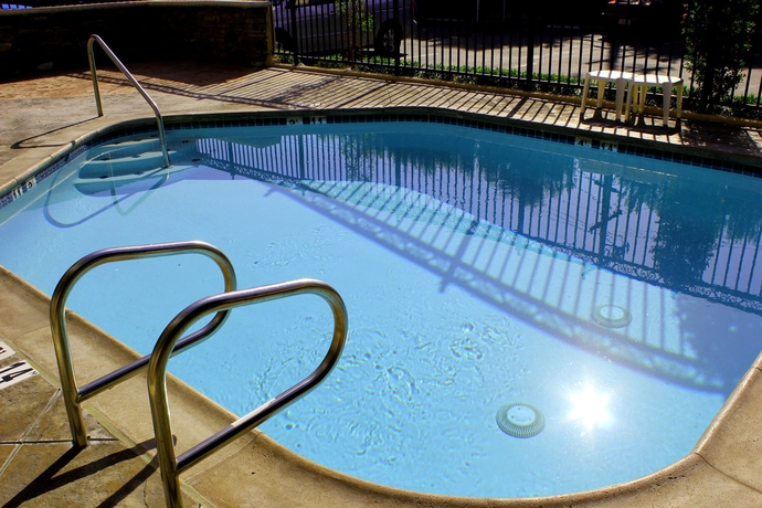 Imagen de la piscina del Hotel Quality Inn and Suites Anaheim Maingate. Foto 16