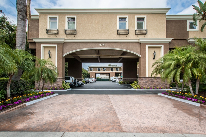 Imagen de los exteriores del Hotel Quality Inn and Suites Anaheim Maingate. Foto 11