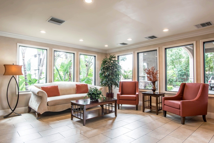 Imagen de los interiores del Hotel Quality Inn and Suites Anaheim Maingate. Foto 15