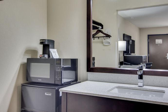 Imagen de la habitación del Hotel Quality Inn and Suites Athens University Area. Foto 5