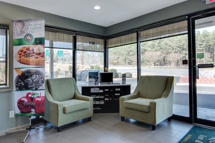 Imagen de los interiores del Hotel Quality Inn and Suites Athens University Area. Foto 19