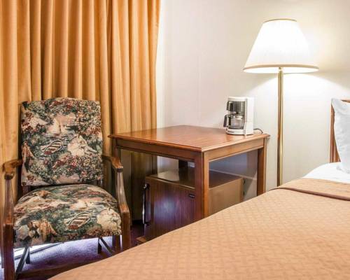 Imagen de la habitación del Hotel Quality Inn and Suites Beachfront, Edgewater Beach. Foto 3
