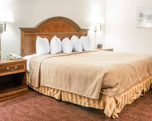 Imagen de la habitación del Hotel Quality Inn and Suites Beachfront, Edgewater Beach. Foto 4