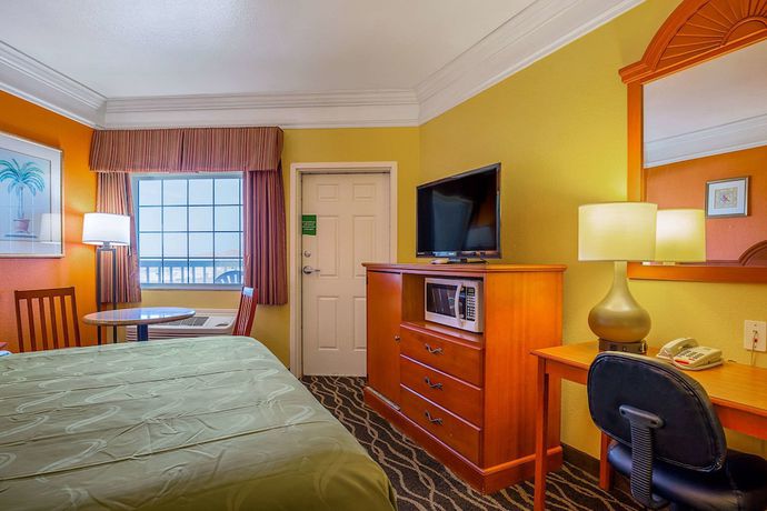 Imagen de la habitación del Hotel Quality Inn and Suites Beachfront. Foto 15