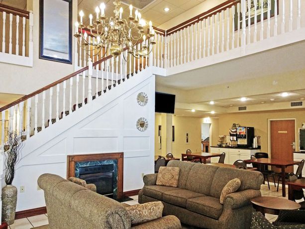 Imagen de los interiores del Hotel Quality Inn and Suites Bellville - Mansfield. Foto 19