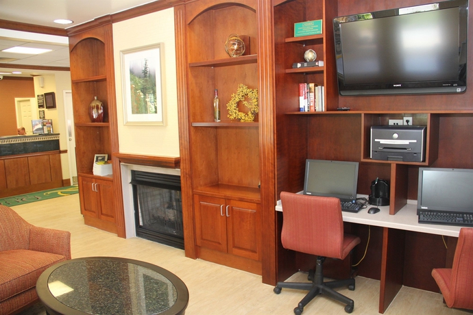 Imagen de los interiores del Hotel Quality Inn and Suites Biltmore East. Foto 7