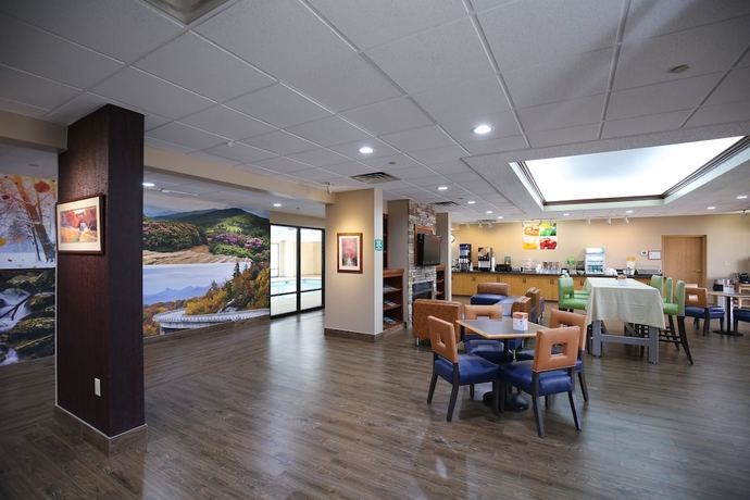 Imagen de los interiores del Hotel Quality Inn and Suites Boone - University Area. Foto 15