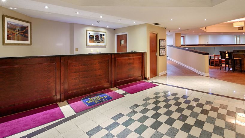 Imagen de los interiores del Hotel Quality Inn and Suites, Brampton. Foto 7