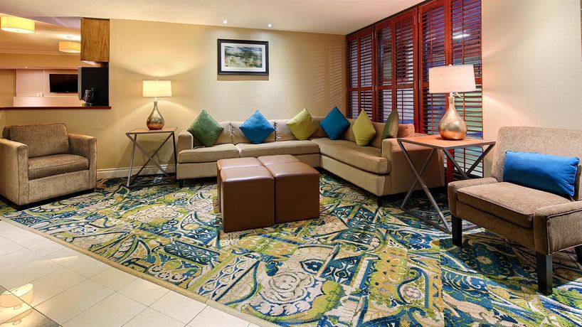 Imagen de los interiores del Hotel Quality Inn and Suites, Brampton. Foto 10