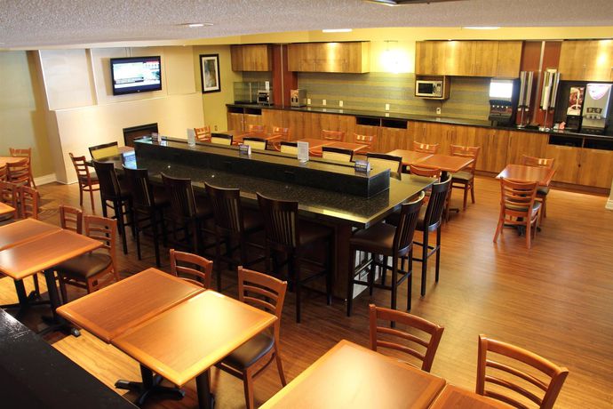Imagen del bar/restaurante del Hotel Quality Inn and Suites, Brampton. Foto 3