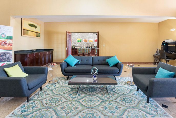 Imagen de los interiores del Hotel Quality Inn and Suites, Buda . Foto 17