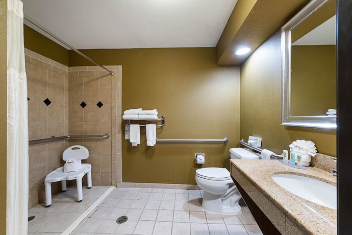 Imagen de la habitación del Hotel Quality Inn and Suites, Buda . Foto 7