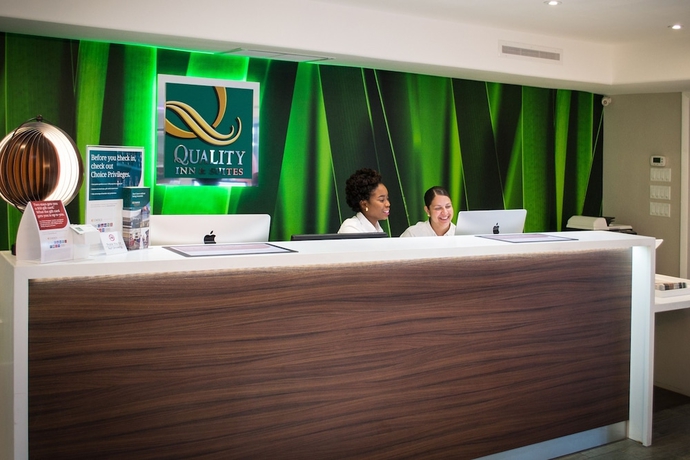 Imagen de los interiores del Hotel Quality Inn and Suites By The Parks. Foto 18