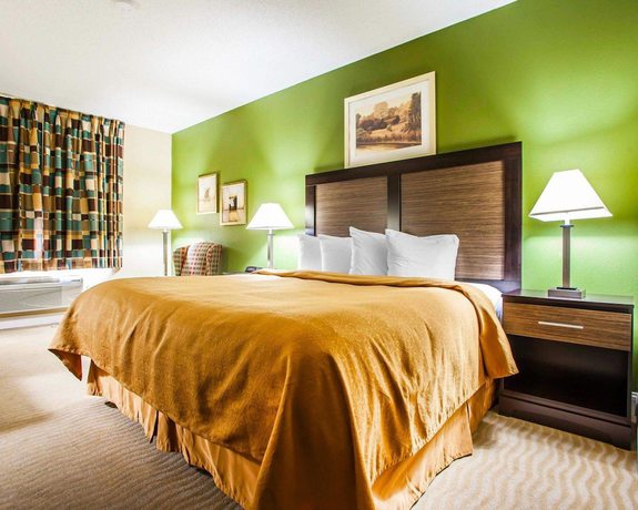 Imagen de la habitación del Hotel Quality Inn and Suites, CHAMPAIGN. Foto 10