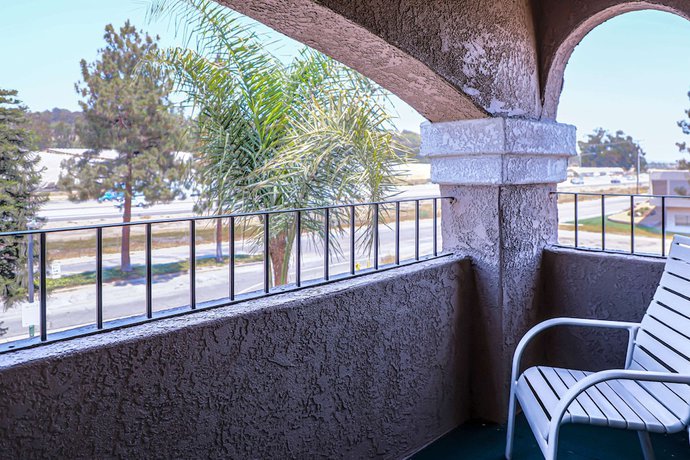 Imagen de la habitación del Hotel Quality Inn and Suites Camarillo - Oxnard. Foto 8