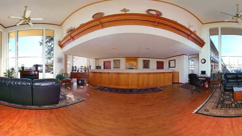 Imagen de los interiores del Hotel Quality Inn and Suites Cameron Park Shingle Springs. Foto 19