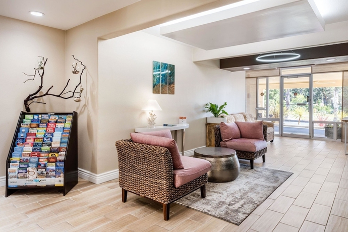 Imagen de los interiores del Hotel Quality Inn and Suites Capitola By The Sea. Foto 13
