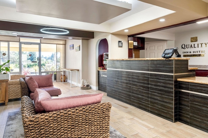 Imagen de los interiores del Hotel Quality Inn and Suites Capitola By The Sea. Foto 15